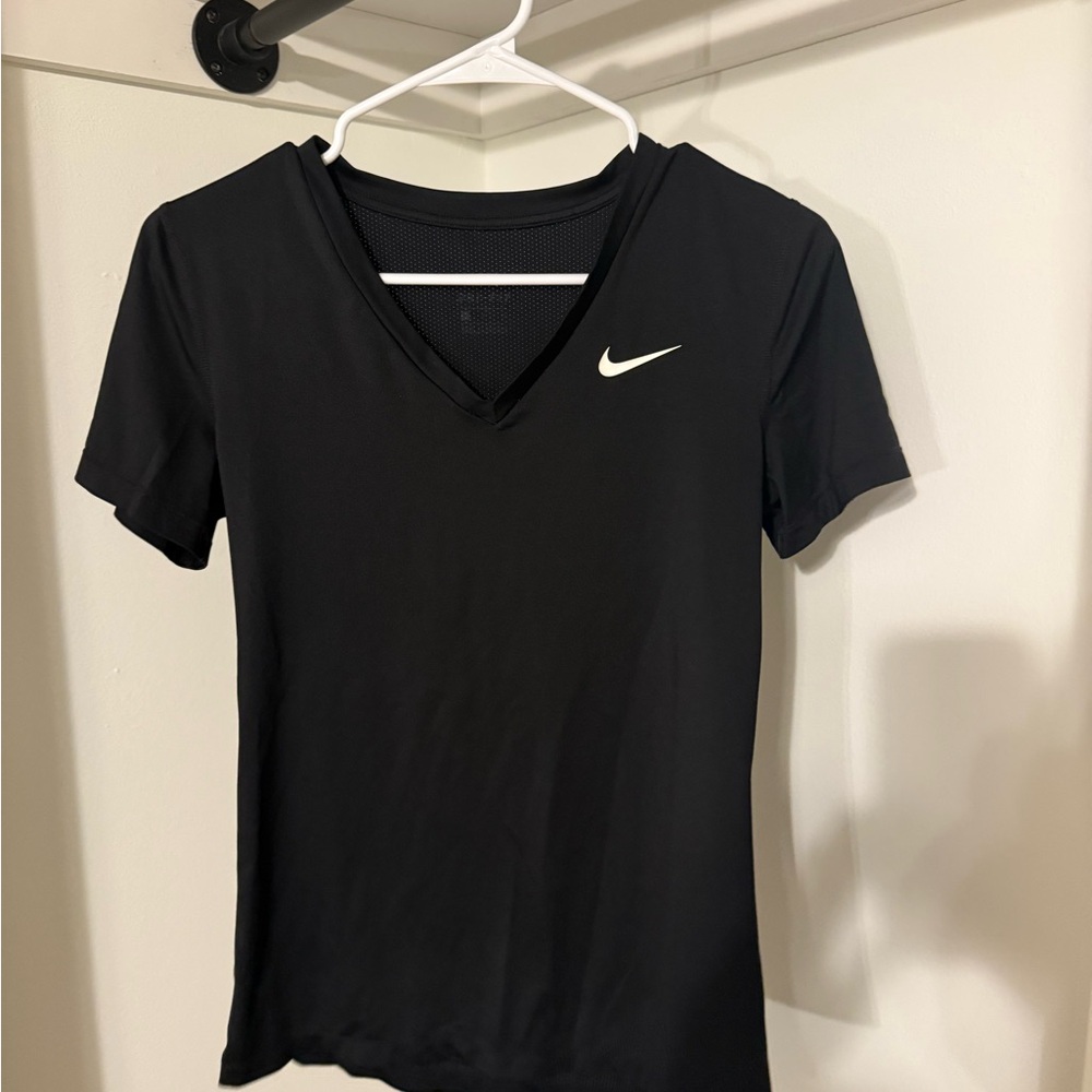 Nike Women's Black Short Sleeve Tee